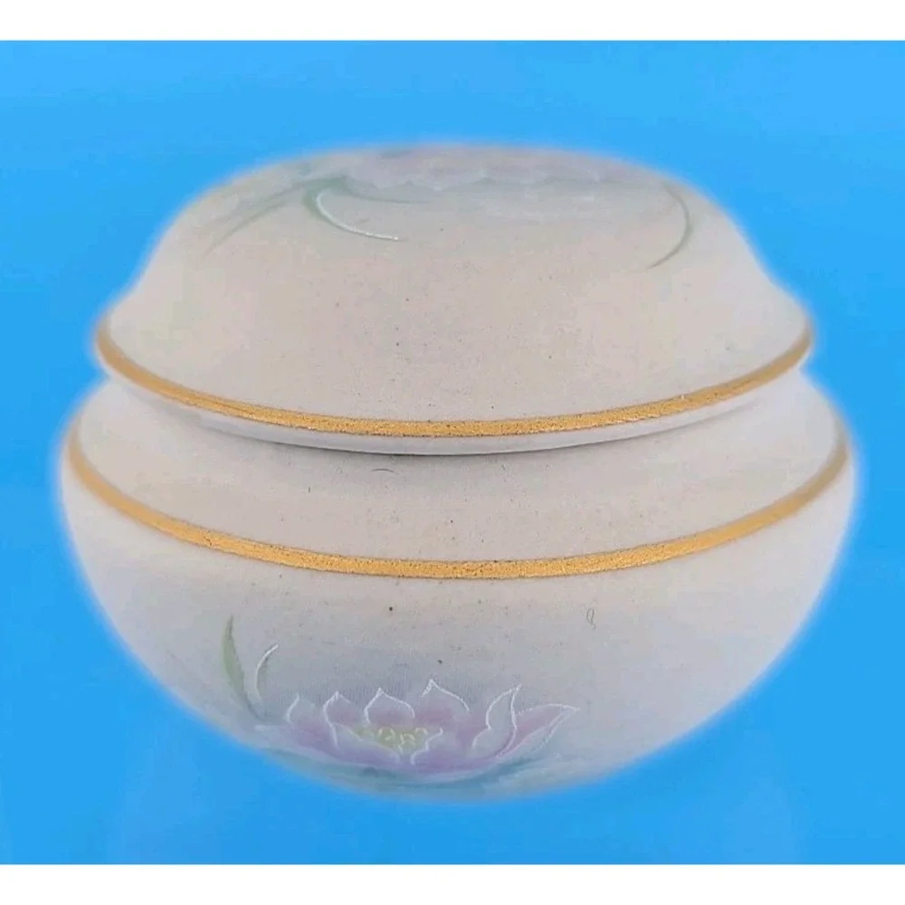 Portuguese Porcelain Lidded Trinket‎ Dish